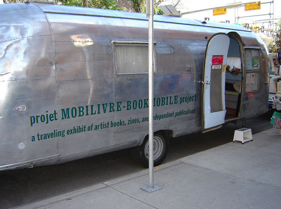 Mobilbookshop in Usa & Canada by Jonathan Dueck  via Flickr