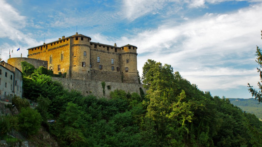 Compiano Castle, ph. by Barbaragin, via flickr