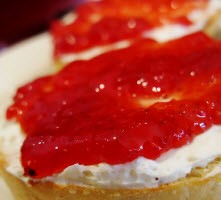 read, marmelade and butter