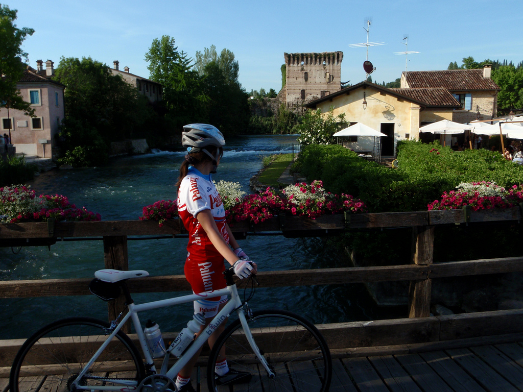 Along the cycle path of Mincio, view of Borghetto. Photo of Pamela via Flickr