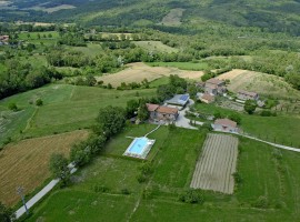 Organic Farm house La Casina, Caprese Michelangelo, Italy