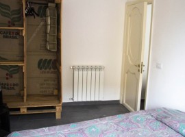 Mojo B&B, Pallet wardrobe
