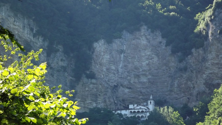 Hermitage of Calamine, destination for spiritual walks in Italy