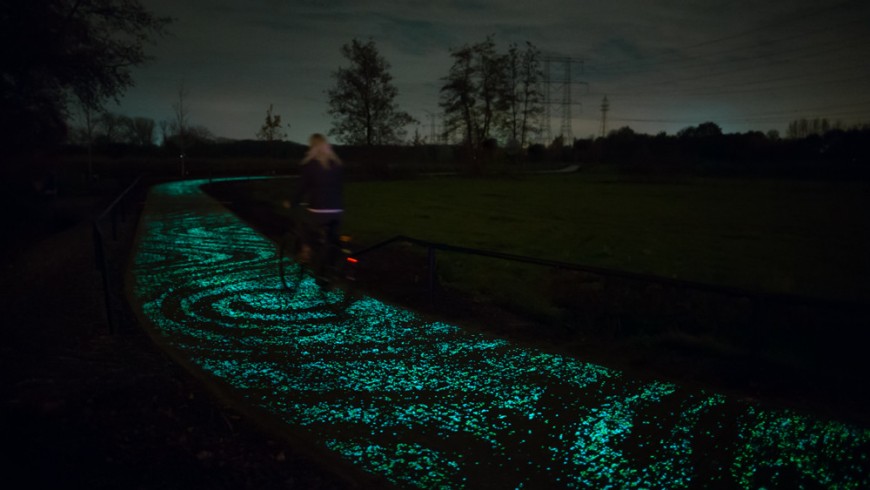 Van Gogh Roosegaarde Bicycle Path, the cycle path, the cycle-path in Netherlands inspired by Van Gogh
