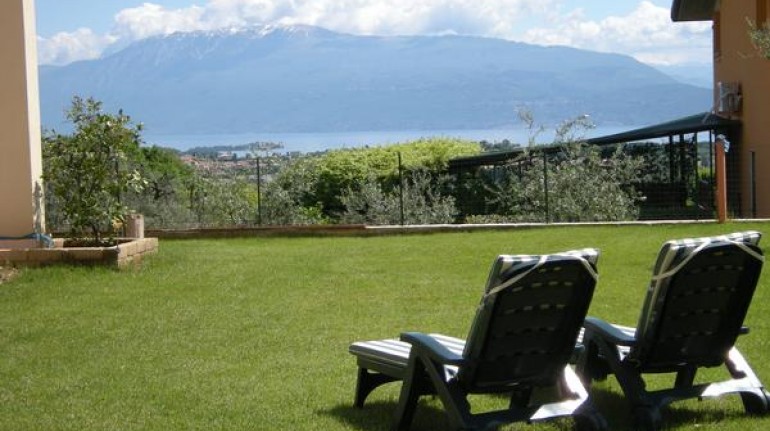 Bio B&B Vivere la Vita, the Feng Shui philosophy with a view of Lake Garda
