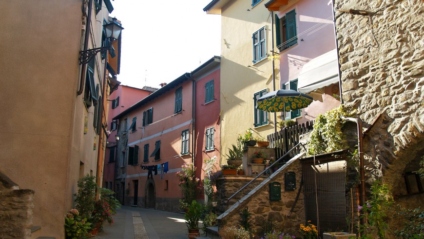 Brugnato, the colors of Liguria