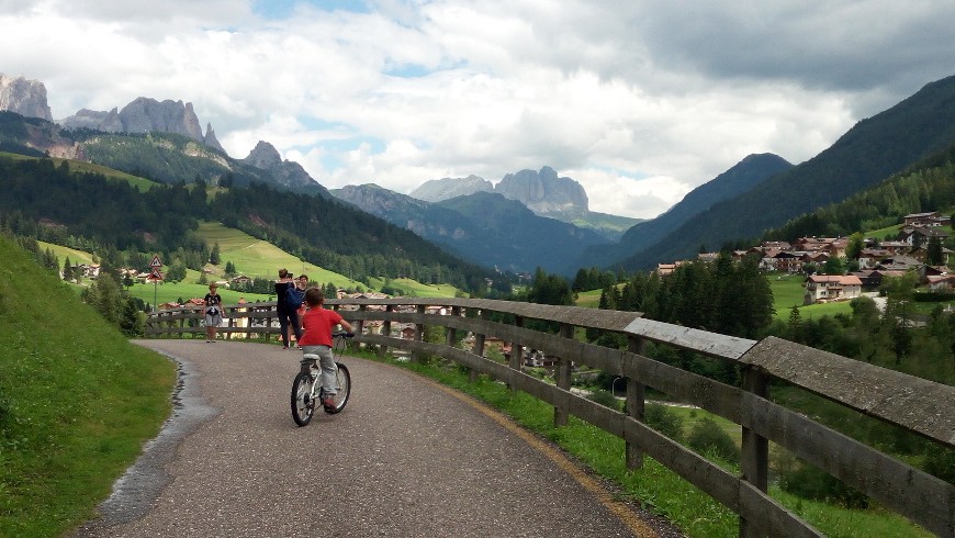 Cycle-path from Moena to Soraga di Fassa