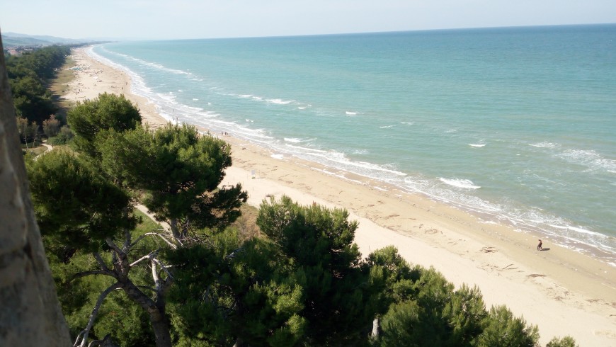Sand dunes that dive into the Adriatic