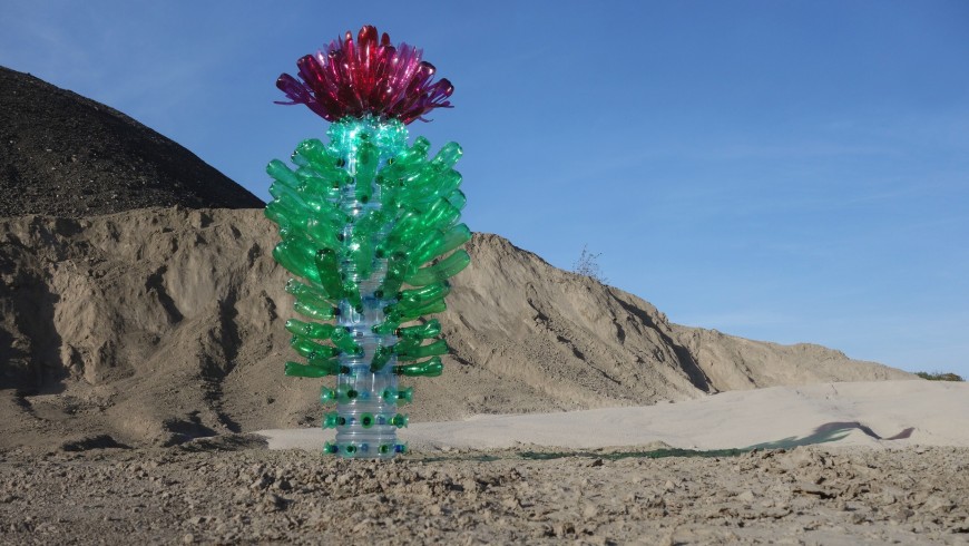 VELKÝ KAKTUS work of art made with recycled pastic bottles