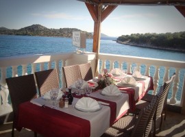 Seafood and local fish in Dalmatia - Restaurant Luna
