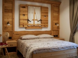 Farmhouse I the Adamello Brenta Park