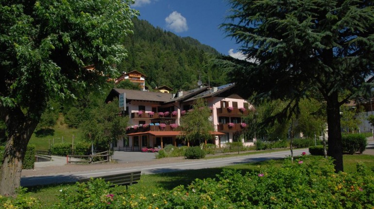 Ecohotel in the Adamello Brenta Park
