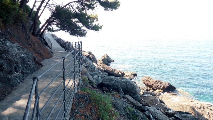 walk along “La Via del Mare” in Framura, Liguria, Italy