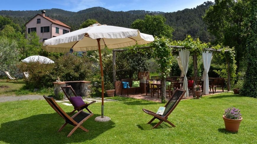 where to sleep in Framura