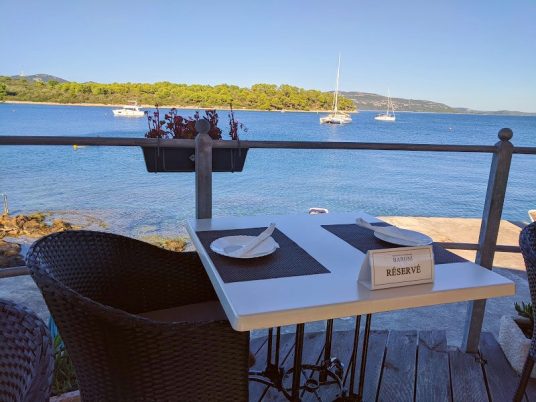 Island Iž gastronomy