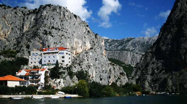 Omiš Dinara, by the River Cetina, croatia, ecofriendly hotel