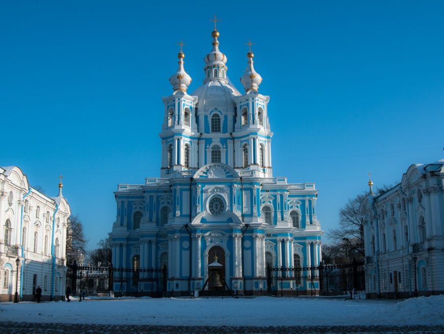 Smonly cathedral along one of the main green itienraries