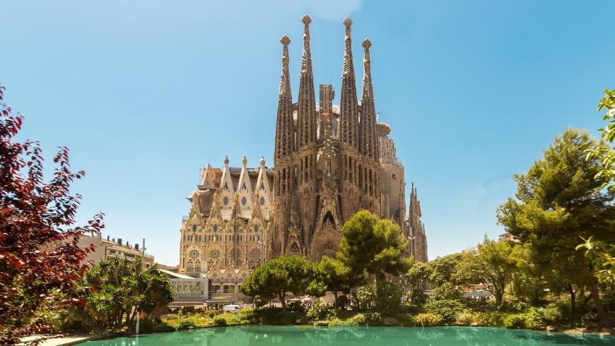 Gaudì's work of a lifetime: the Sagrada Familia in Barcelona