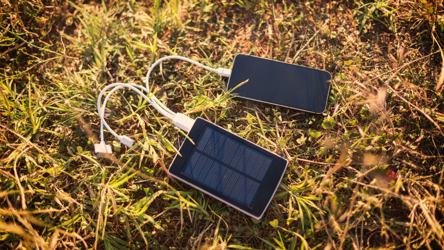 Solar chargers, useful gifts for a responsible traveler
