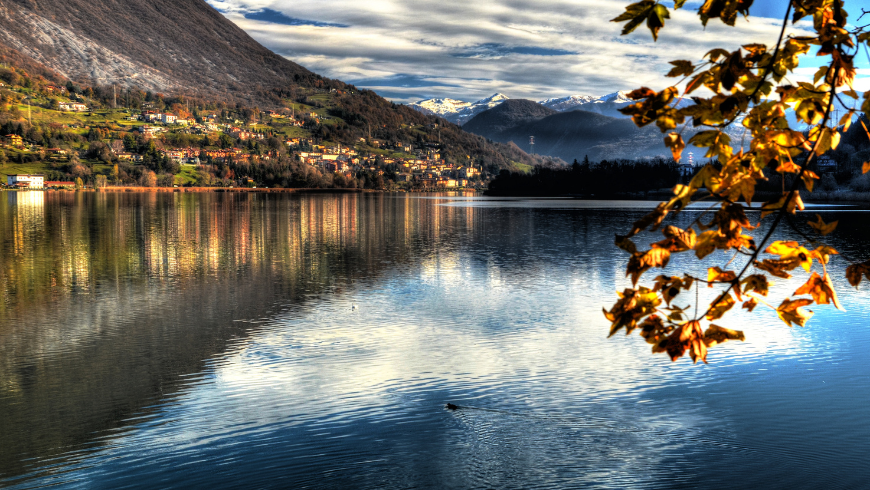 lake Endine during autumn