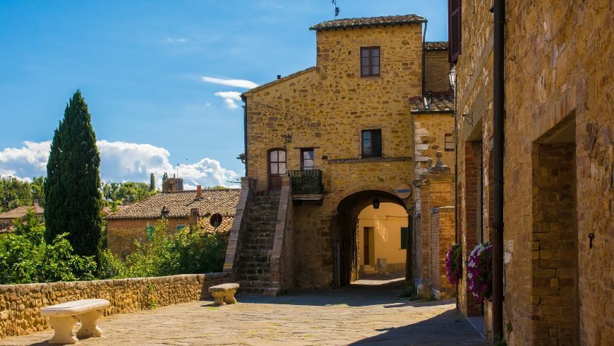 In the historic center of San Quirico d'Orcia
