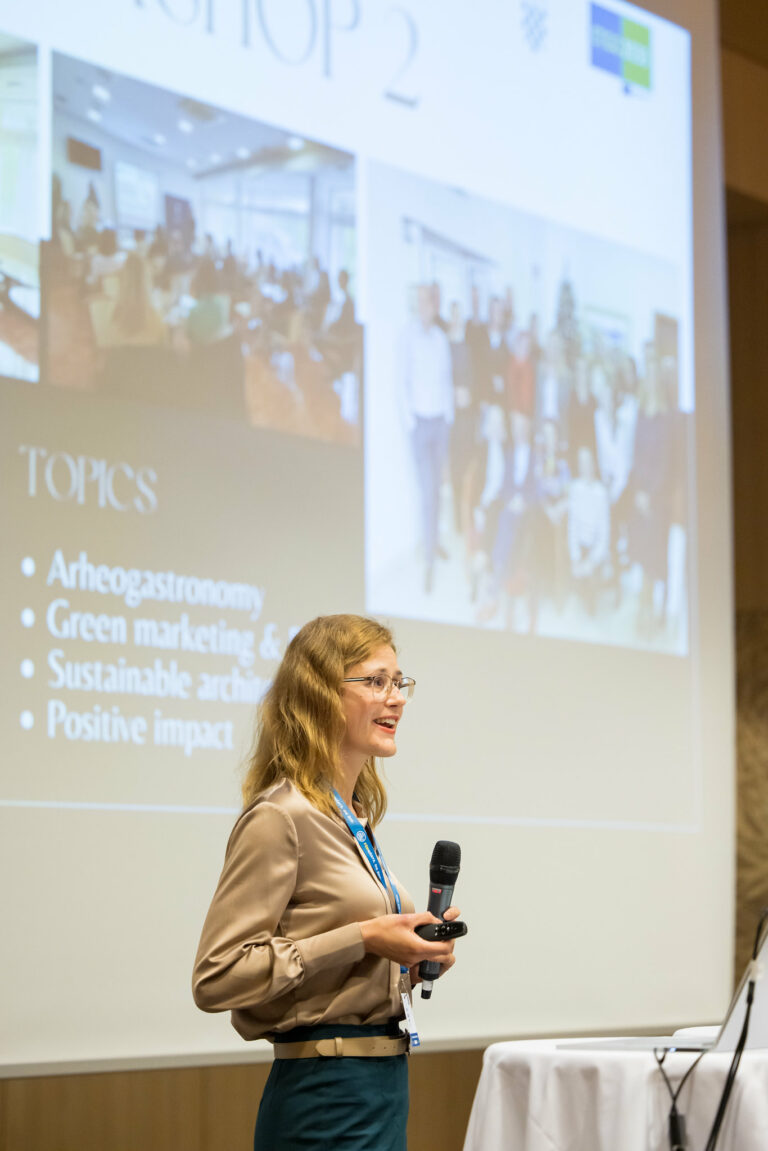 Nastja Logar, esperta di sostenibilità croata, durante la sua presentazione