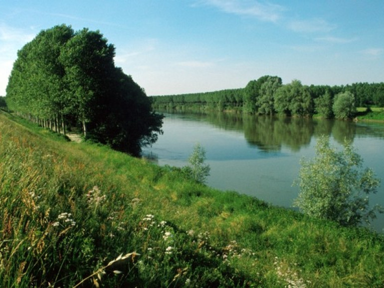 Oglio river, starting point for many excursions in Mantua