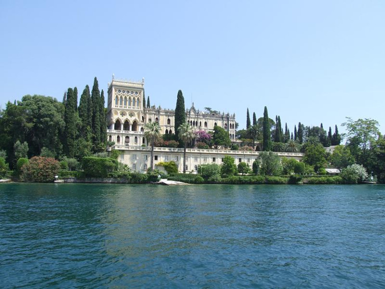 Isola del Garda is a picturesque Gothic-Venetian rock 