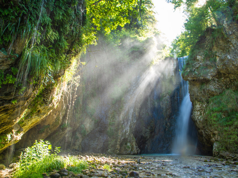 Alpe Cimbra, Rosspach waterfall