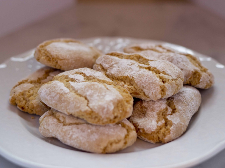 Ricciarelli of Siena are a delicious biscuits